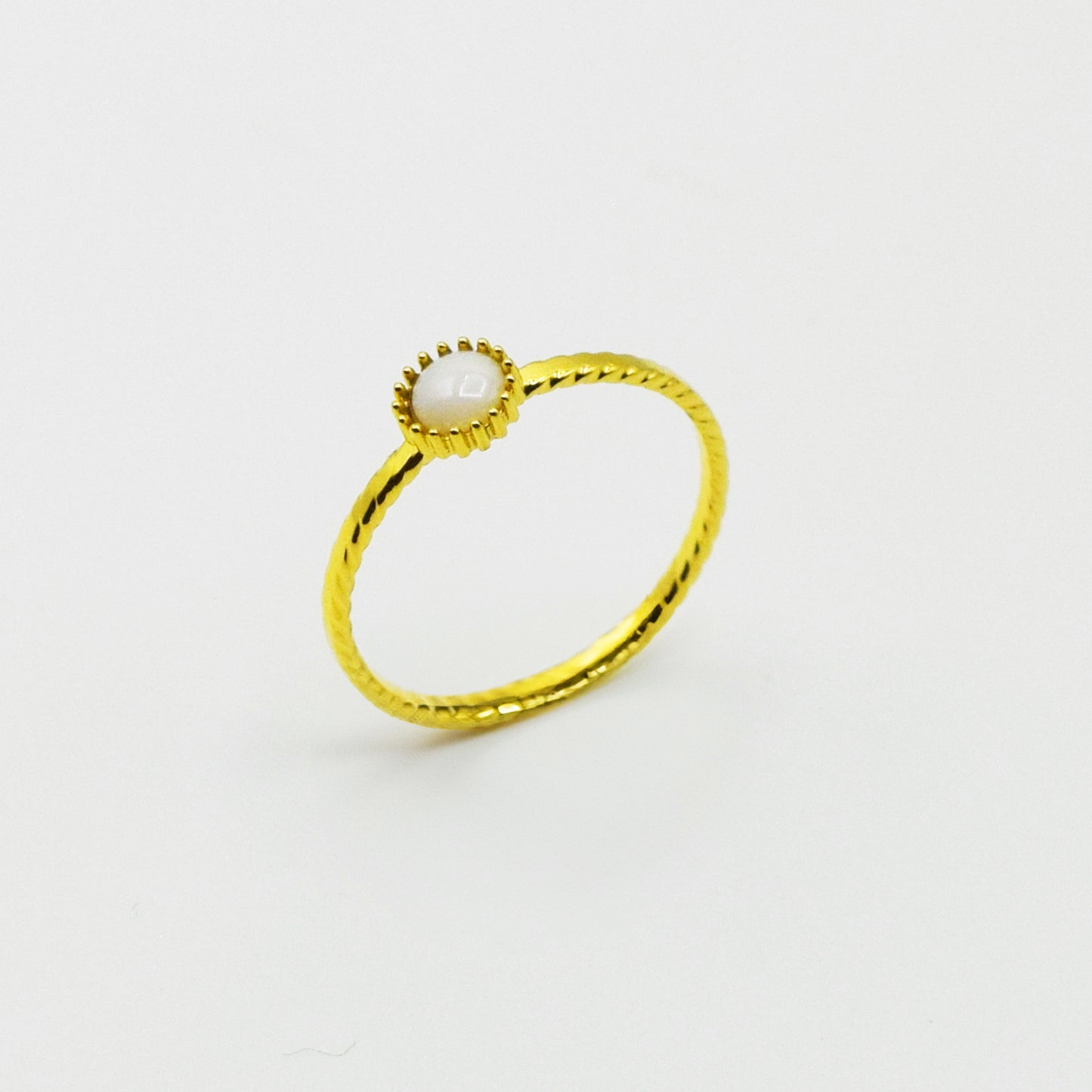 ACIER INOXYDABLE - Bague Petite Fleur Perle Blanche