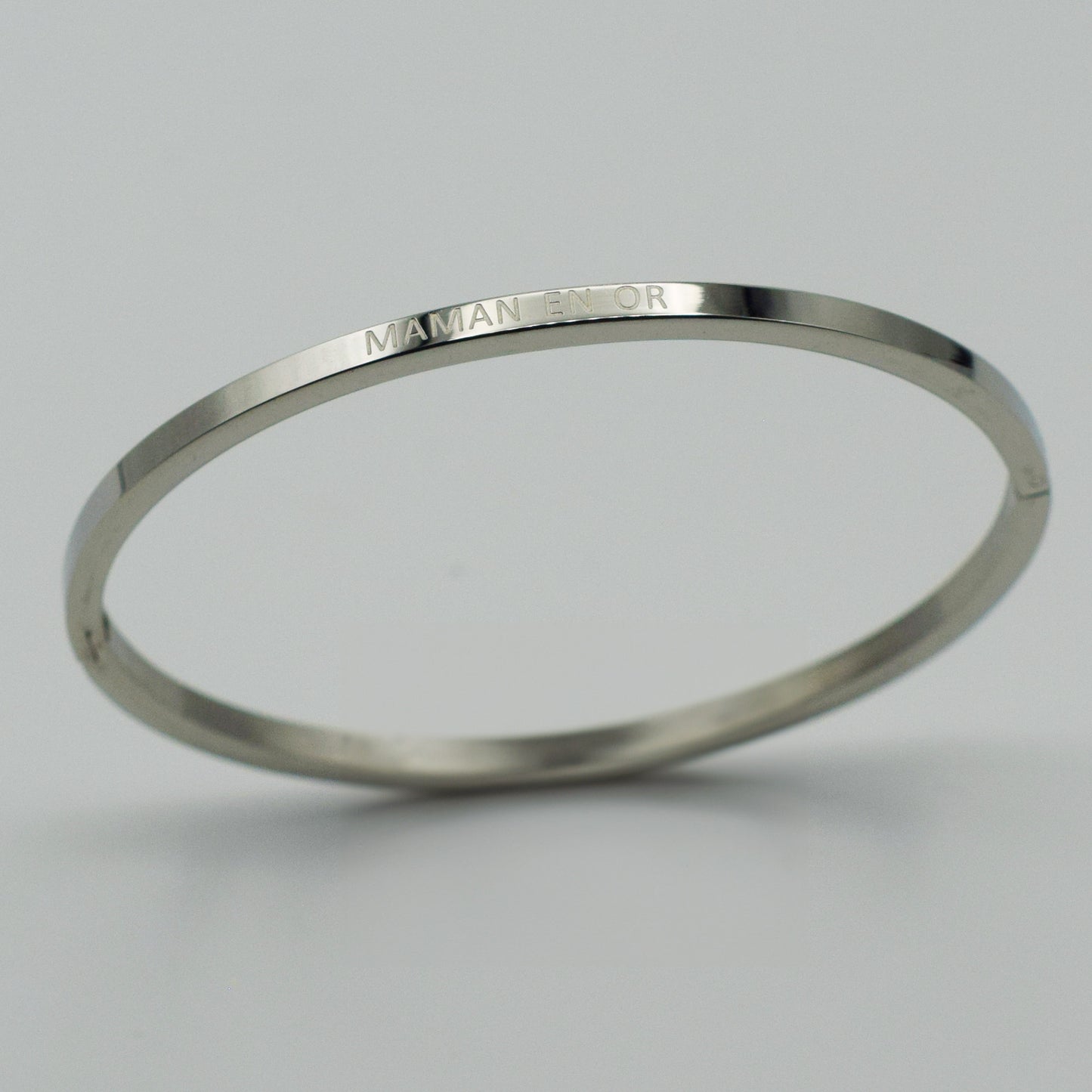 ACIER INOXYDABLE - Bracelet jonc gravé "Maman en Or"