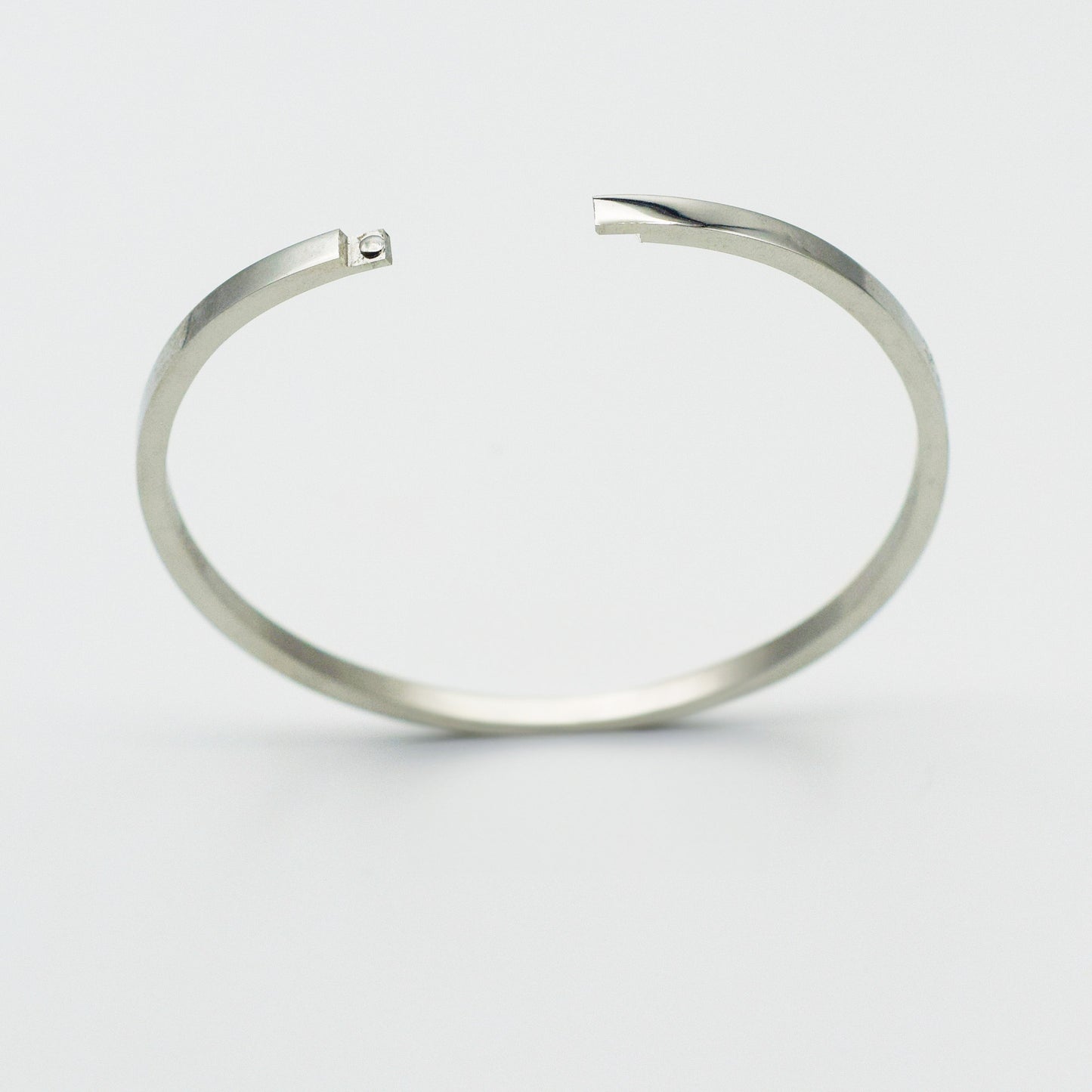 ACIER INOXYDABLE - Bracelet jonc FIN gravé "Râleuse à plein temps"