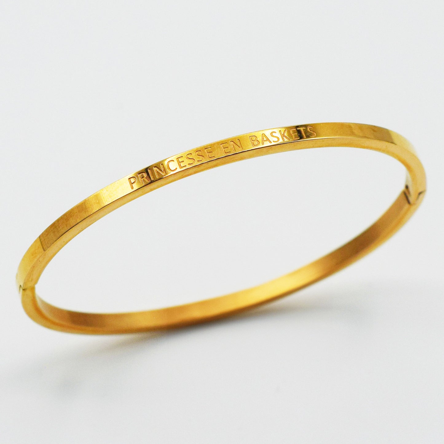 ACIER INOXYDABLE - Bracelet jonc gravé "Princesse En Baskets"