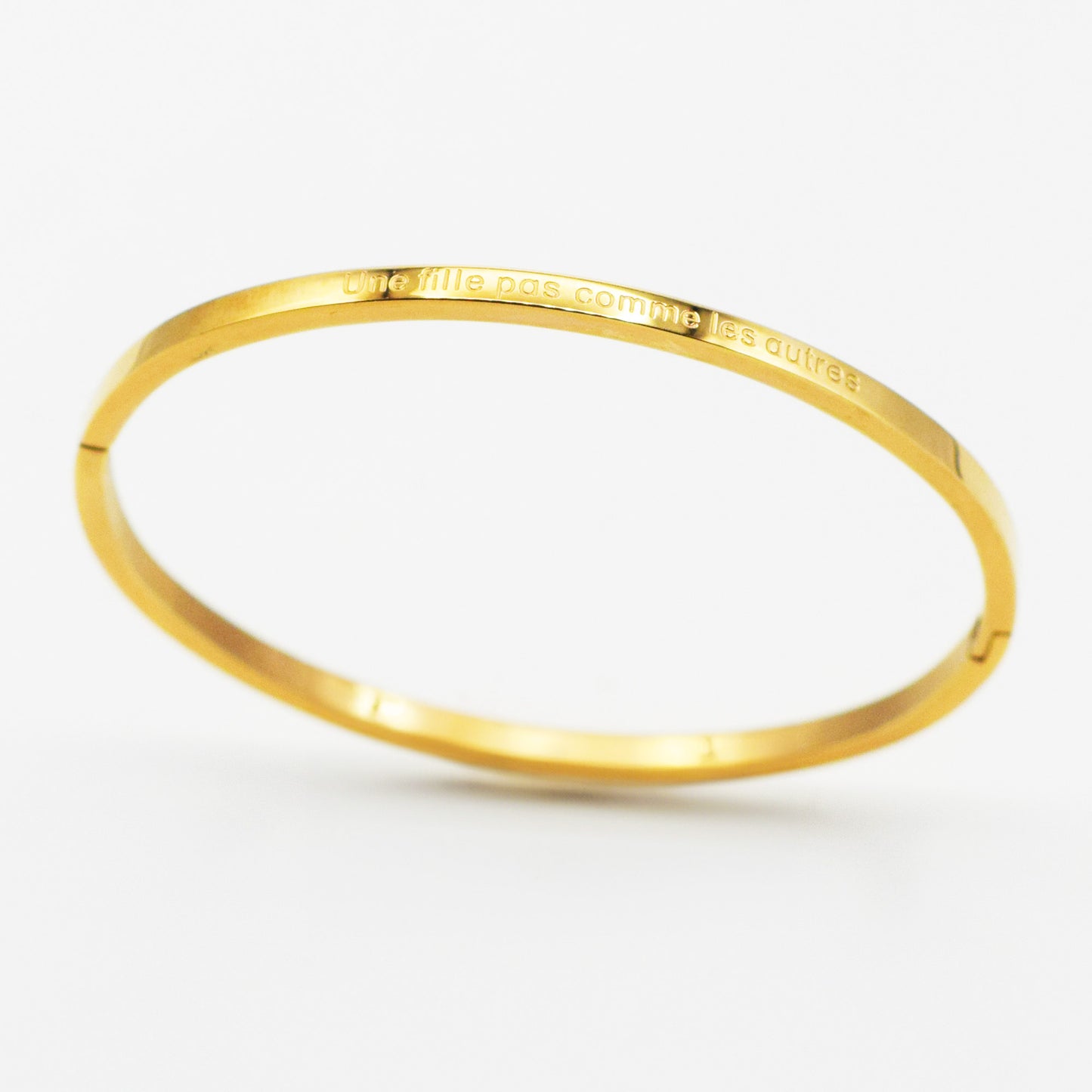 ACIER INOXYDABLE - Bracelet jonc FIN gravé "Une Fille Pas Comme Les Autres"
