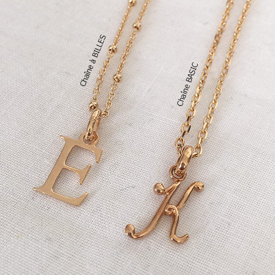 Chaines a maillons fins avec ou sans billes basic en plaqué or recouvert d'une fine couche d'or qui ne rouille pas, résistant à l'eau avec pendentifs lettrine alphabet